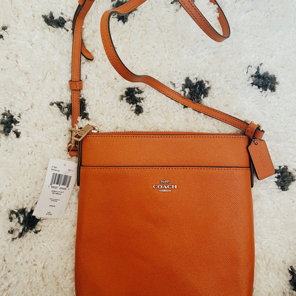 NEW Coach Kitt Messenger Crossbody Bag